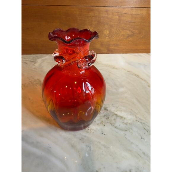 Vintage Pilgrim Red Amber Ombre Mini Vase - Picture 2 of 5